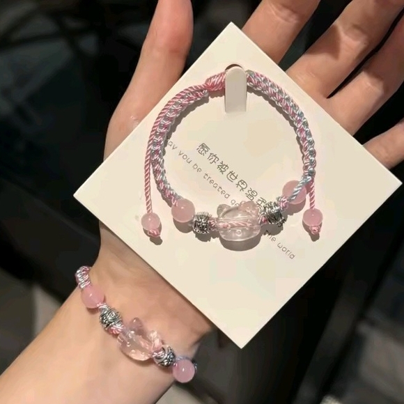 Hello Kitty Bow & Go Collection - Picture 4 of 5